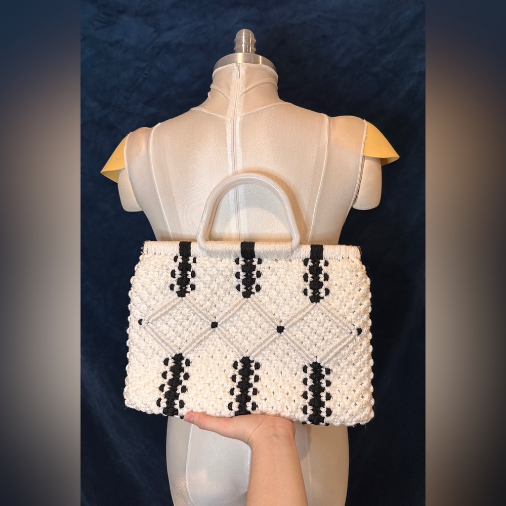 Beautiful Crochet Beachy Medium Sized Purse